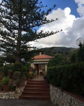 Stanza In Villa Con Giardino Vista Mare Cefalù Exterior foto